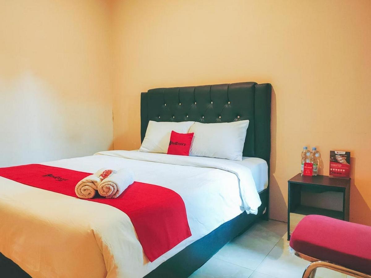 Reddoorz Syariah Near Lippo Plaza Hotel Sidoarjo